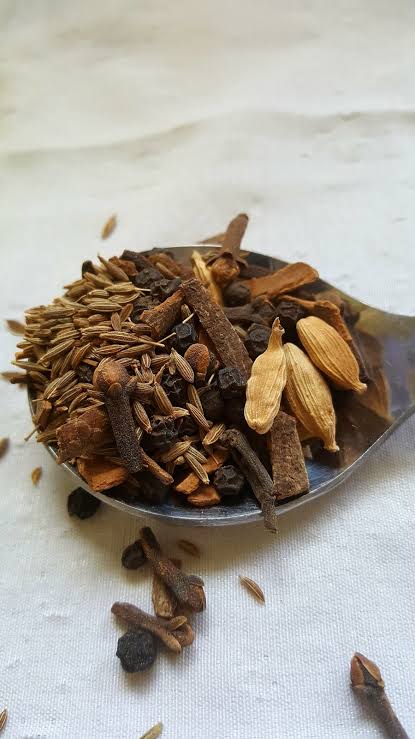 CB PILAU MASALA WHOLE PER KG