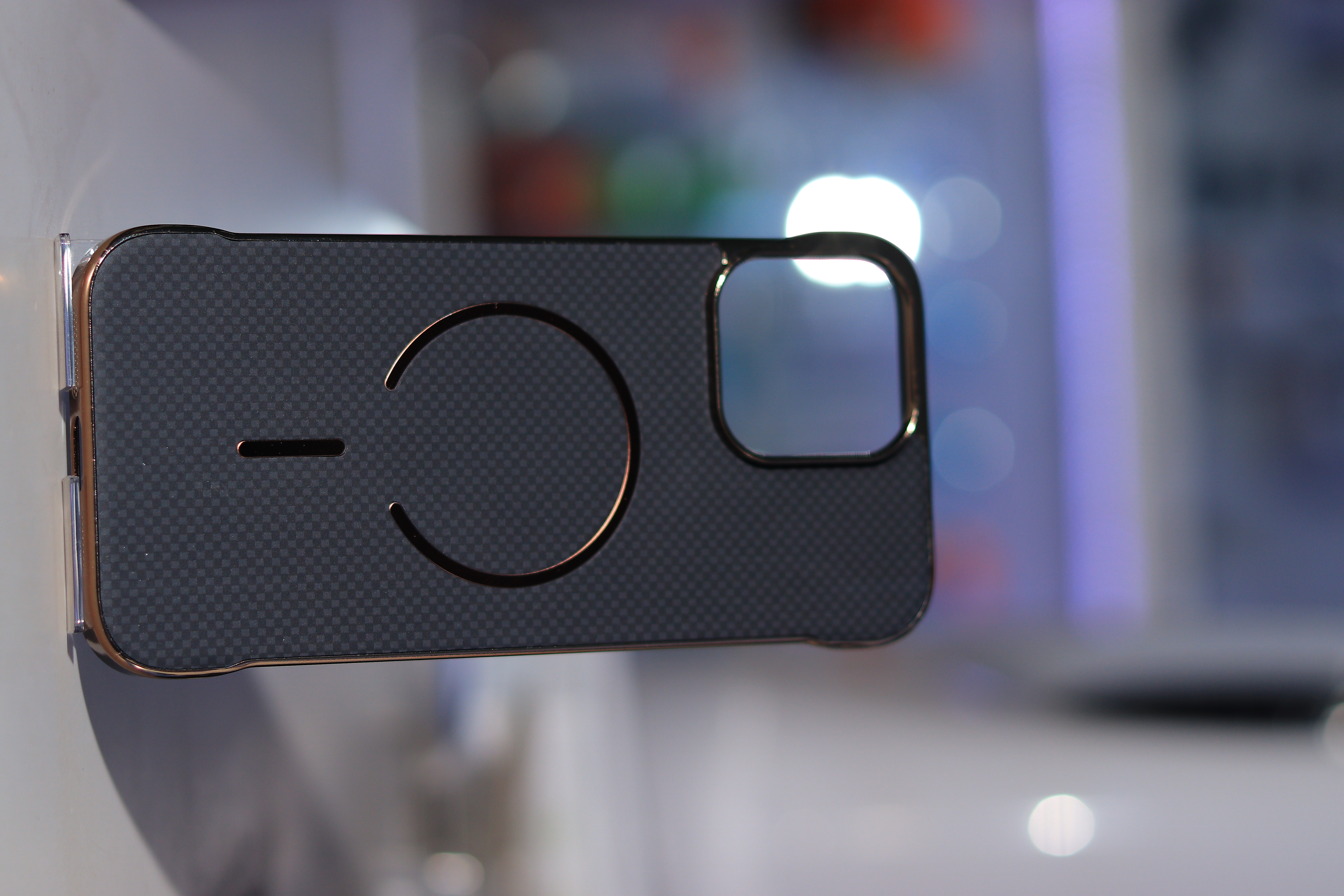 Borderless Kevlar Magnetic for Iphone 15 to Iphone 17