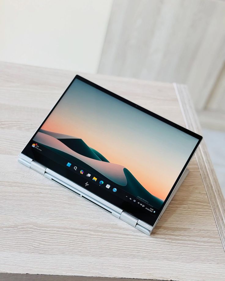 HP ENGAGED CORE I 5 7TH GEN