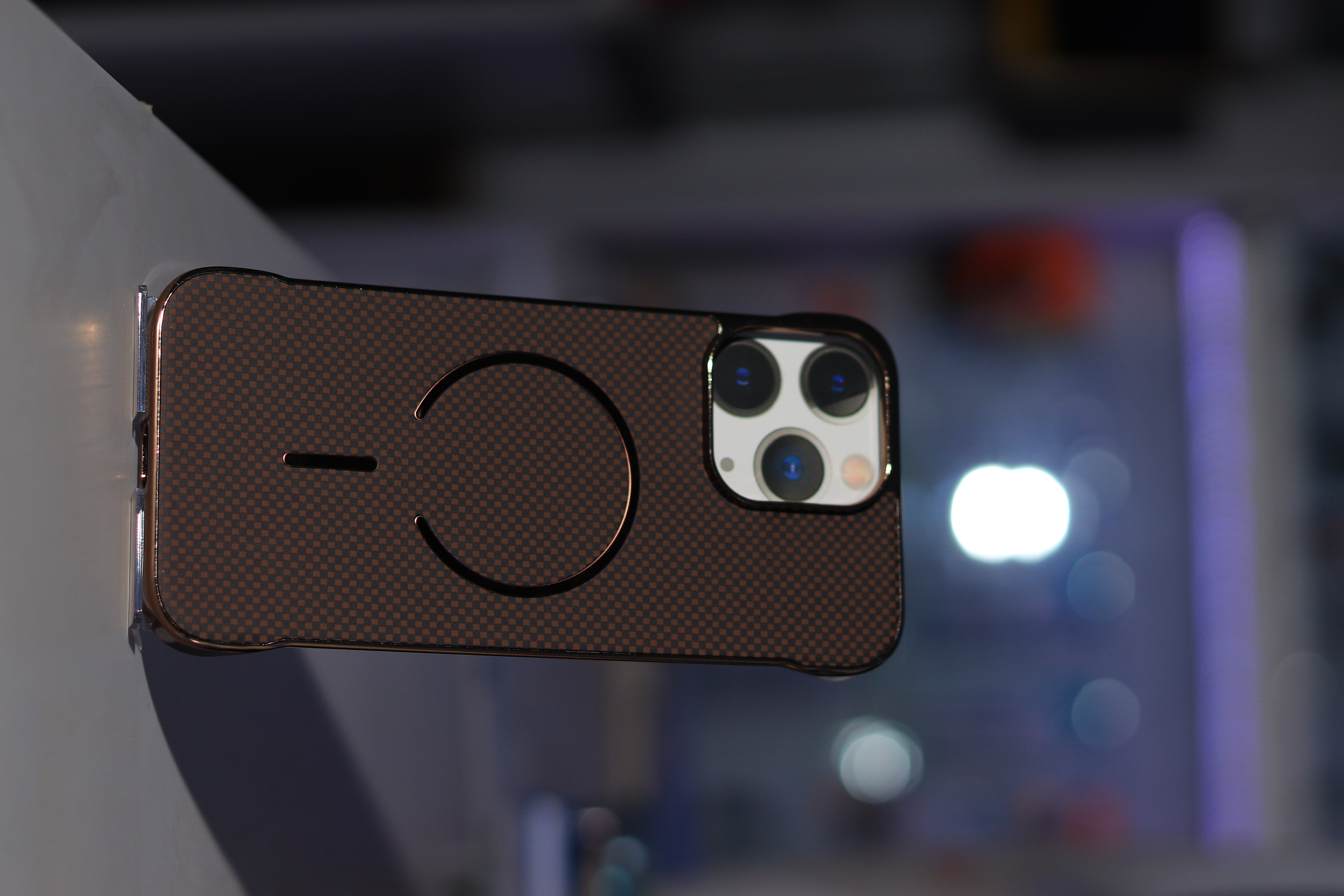 Borderless Kevlar Magnetic for Iphone 15 to Iphone 17